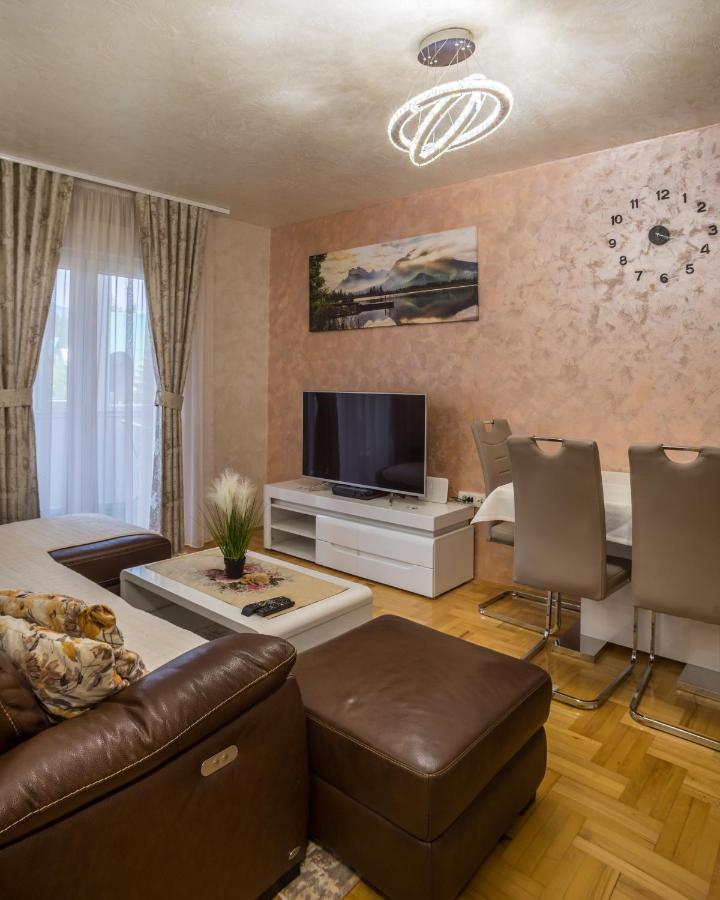 Lux Deluxe Apartment Žabljak Eksteriør billede