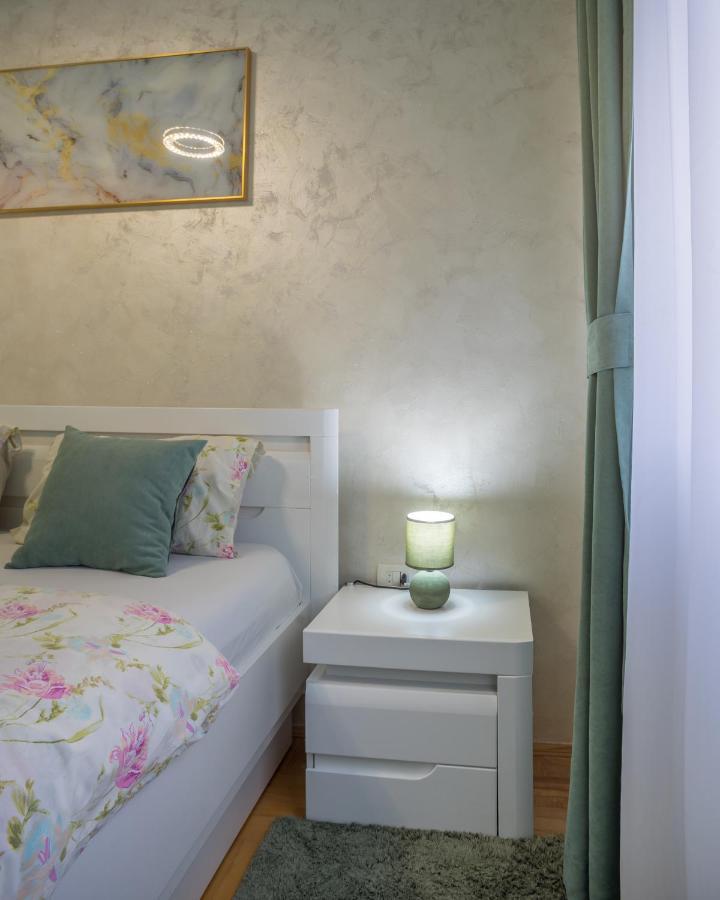 Lux Deluxe Apartment Žabljak Eksteriør billede